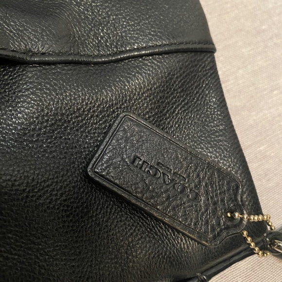 Vintage COACH Pebble Leather Shoulder Bag - Picture 4 of 5